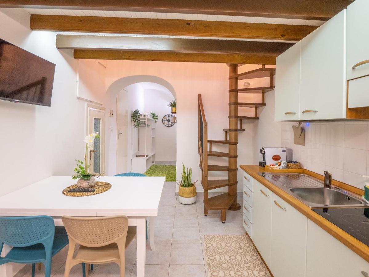 Ferienwohnung Casa Iryna Pietra Ligure Exterior foto