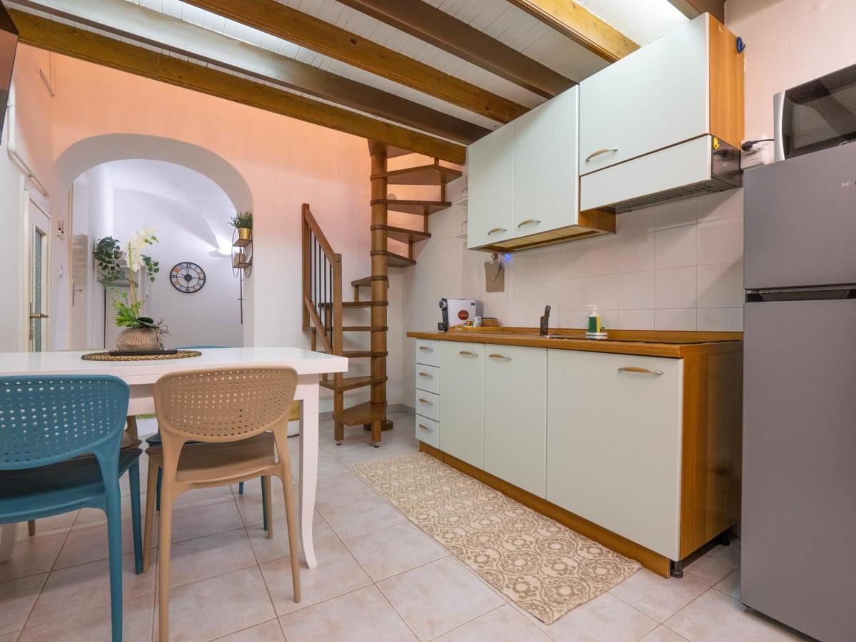 Ferienwohnung Casa Iryna Pietra Ligure Exterior foto